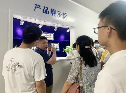 2019級智能科學(xué)與技術(shù)、電子信息工程及物聯(lián)網(wǎng)工程專業(yè)學(xué)生開展網(wǎng)絡(luò)信息技術(shù)研發(fā)實(shí)習(xí)